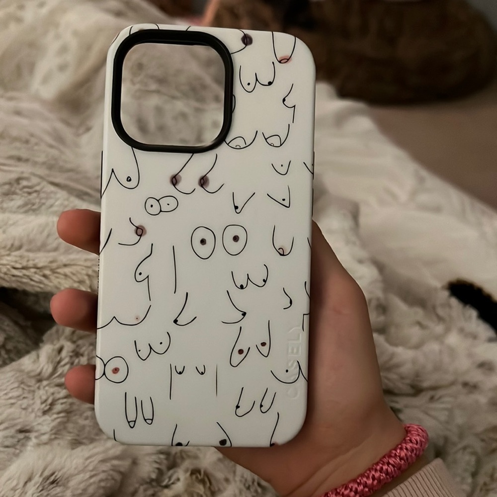 I phone 13 pro breast cancer awareness case